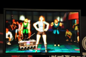 立花胡桃さんの圧倒的な勝利！？ローラさん、佐藤かよさんも悔しがる…！Xbox 360「Dance Central」発売記念イベントを東京・渋谷で開催の画像37
