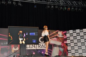 立花胡桃さんの圧倒的な勝利！？ローラさん、佐藤かよさんも悔しがる…！Xbox 360「Dance Central」発売記念イベントを東京・渋谷で開催の画像46