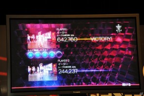 立花胡桃さんの圧倒的な勝利！？ローラさん、佐藤かよさんも悔しがる…！Xbox 360「Dance Central」発売記念イベントを東京・渋谷で開催の画像54