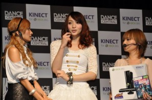 立花胡桃さんの圧倒的な勝利！？ローラさん、佐藤かよさんも悔しがる…！Xbox 360「Dance Central」発売記念イベントを東京・渋谷で開催の画像80