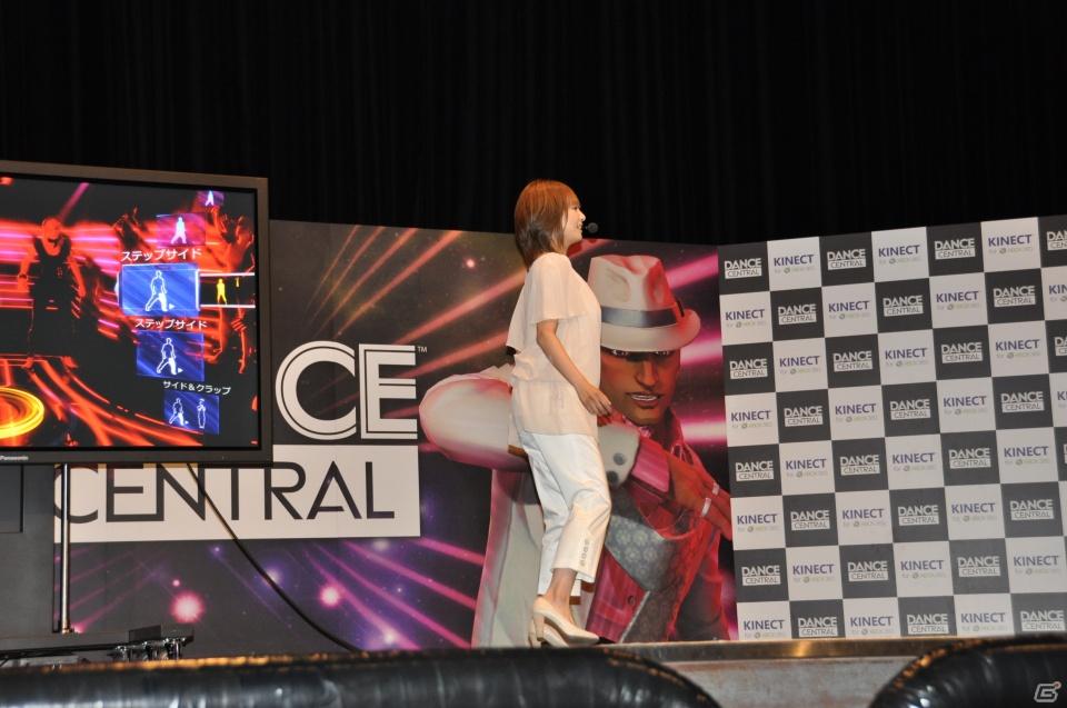 立花胡桃さんの圧倒的な勝利！？ローラさん、佐藤かよさんも悔しがる…！Xbox 360「Dance Central」発売記念イベントを東京・渋谷で開催の画像40