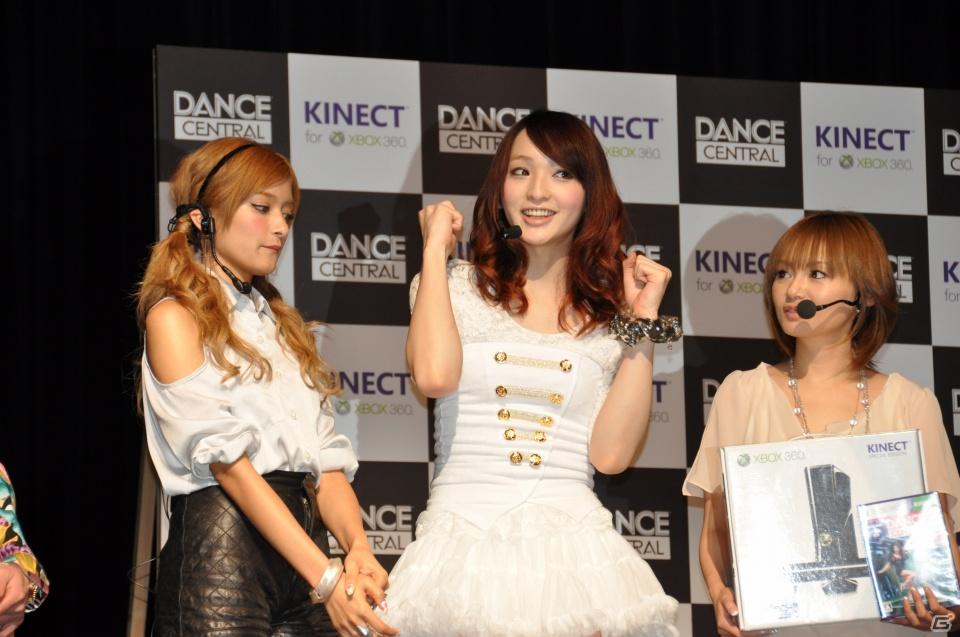 立花胡桃さんの圧倒的な勝利！？ローラさん、佐藤かよさんも悔しがる…！Xbox 360「Dance Central」発売記念イベントを東京・渋谷で開催の画像82