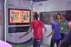 【E3 2011】人間はやっぱりダンスが大好き！Kinect対応タイトルの可能性広がる展示が魅力！「GOW3」の対戦も熱いMicrosoftブースレポートの画像23