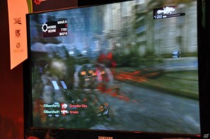 【E3 2011】人間はやっぱりダンスが大好き！Kinect対応タイトルの可能性広がる展示が魅力！「GOW3」の対戦も熱いMicrosoftブースレポートの画像72