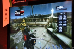 【E3 2011】人間はやっぱりダンスが大好き！Kinect対応タイトルの可能性広がる展示が魅力！「GOW3」の対戦も熱いMicrosoftブースレポートの画像79