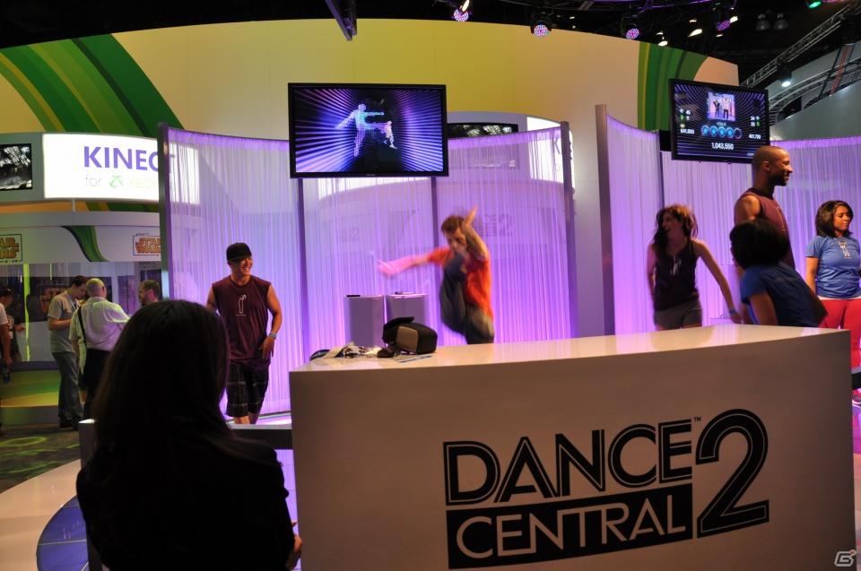 【E3 2011】人間はやっぱりダンスが大好き！Kinect対応タイトルの可能性広がる展示が魅力！「GOW3」の対戦も熱いMicrosoftブースレポートの画像38