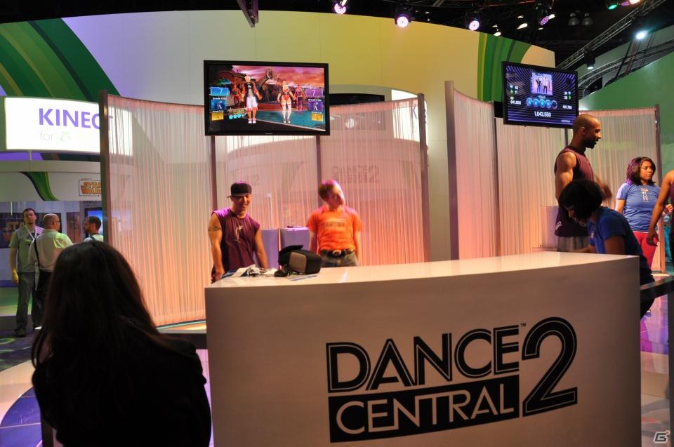 【E3 2011】人間はやっぱりダンスが大好き！Kinect対応タイトルの可能性広がる展示が魅力！「GOW3」の対戦も熱いMicrosoftブースレポートの画像40