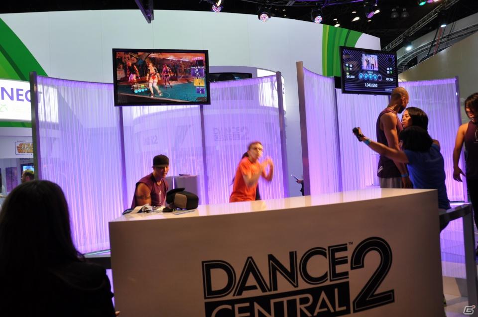 【E3 2011】人間はやっぱりダンスが大好き！Kinect対応タイトルの可能性広がる展示が魅力！「GOW3」の対戦も熱いMicrosoftブースレポートの画像41