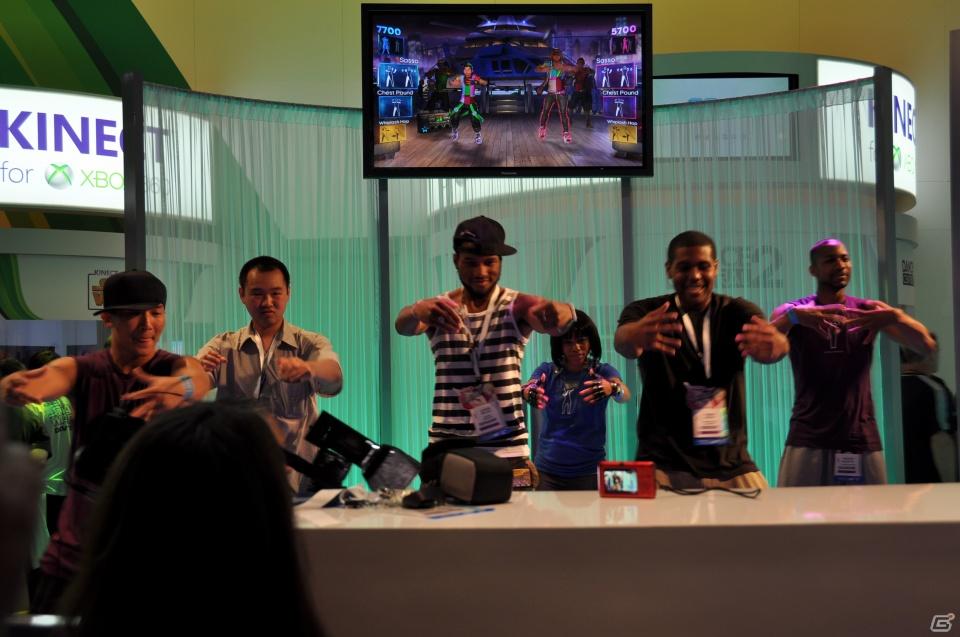 【E3 2011】人間はやっぱりダンスが大好き！Kinect対応タイトルの可能性広がる展示が魅力！「GOW3」の対戦も熱いMicrosoftブースレポートの画像50