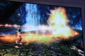 【E3 2011】巨大なスクリーンで映し出される映像に釘付け！「マスエフェクト3」「バトルフィールド3」の試遊には大行列がの画像110