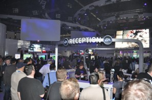 【E3 2011】巨大なスクリーンで映し出される映像に釘付け！「マスエフェクト3」「バトルフィールド3」の試遊には大行列がの画像152