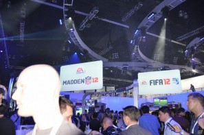 【E3 2011】巨大なスクリーンで映し出される映像に釘付け！「マスエフェクト3」「バトルフィールド3」の試遊には大行列がの画像21