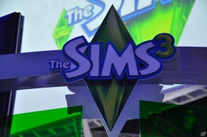 【E3 2011】巨大なスクリーンで映し出される映像に釘付け！「マスエフェクト3」「バトルフィールド3」の試遊には大行列がの画像44
