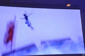 【E3 2011】巨大なスクリーンで映し出される映像に釘付け！「マスエフェクト3」「バトルフィールド3」の試遊には大行列がの画像99