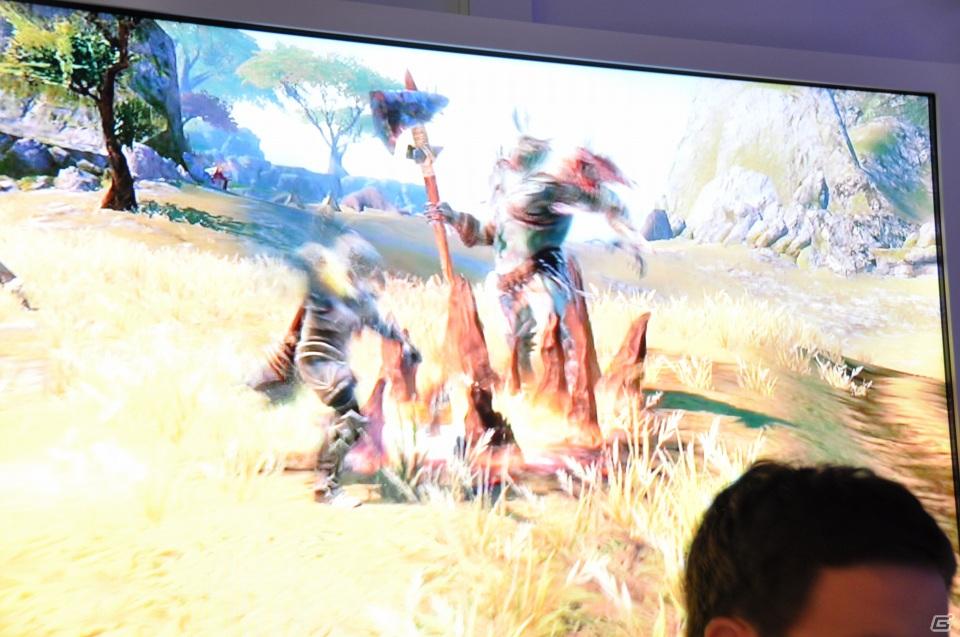【E3 2011】巨大なスクリーンで映し出される映像に釘付け！「マスエフェクト3」「バトルフィールド3」の試遊には大行列がの画像106