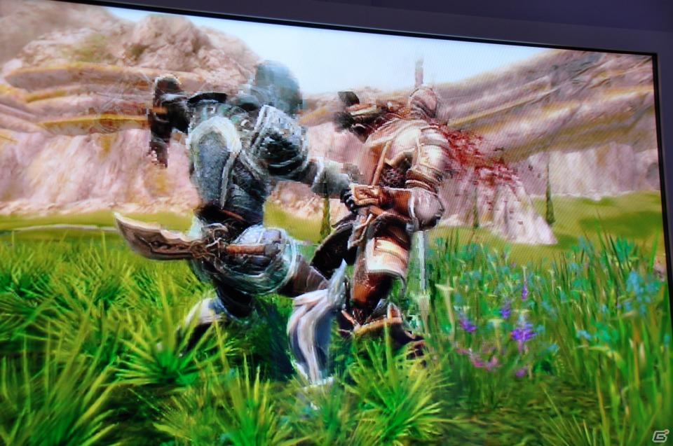 【E3 2011】巨大なスクリーンで映し出される映像に釘付け！「マスエフェクト3」「バトルフィールド3」の試遊には大行列がの画像113