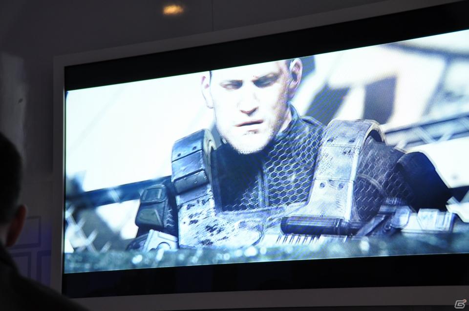 【E3 2011】巨大なスクリーンで映し出される映像に釘付け！「マスエフェクト3」「バトルフィールド3」の試遊には大行列がの画像136