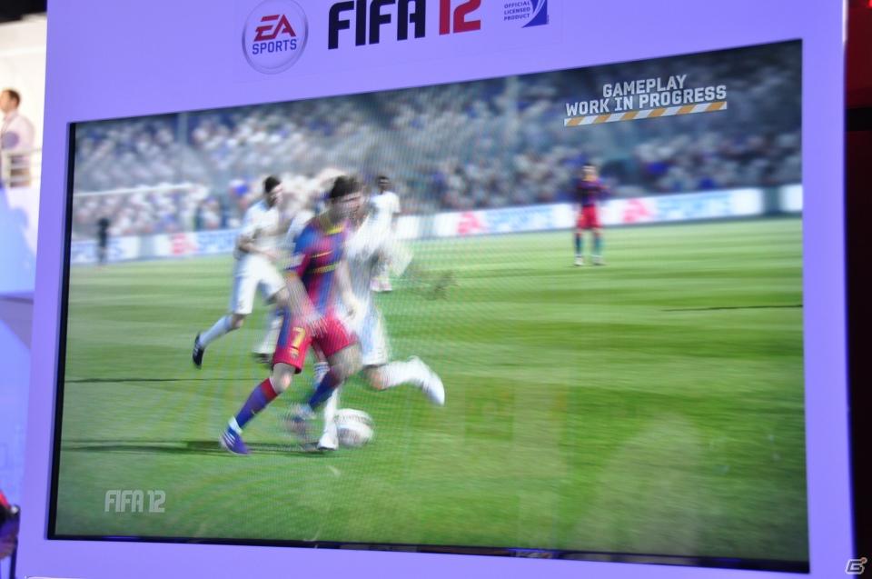 【E3 2011】巨大なスクリーンで映し出される映像に釘付け！「マスエフェクト3」「バトルフィールド3」の試遊には大行列がの画像50