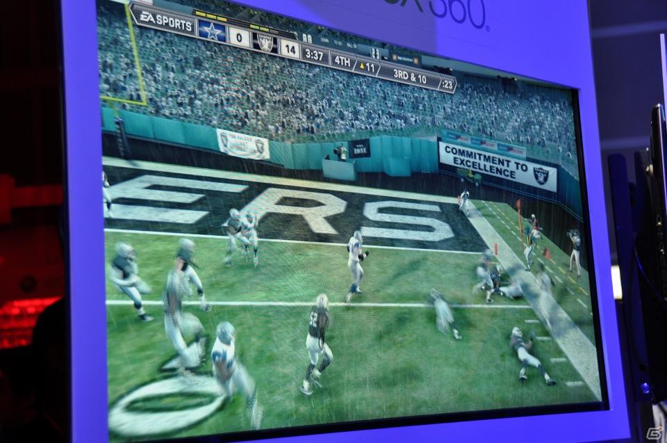 【E3 2011】巨大なスクリーンで映し出される映像に釘付け！「マスエフェクト3」「バトルフィールド3」の試遊には大行列がの画像65