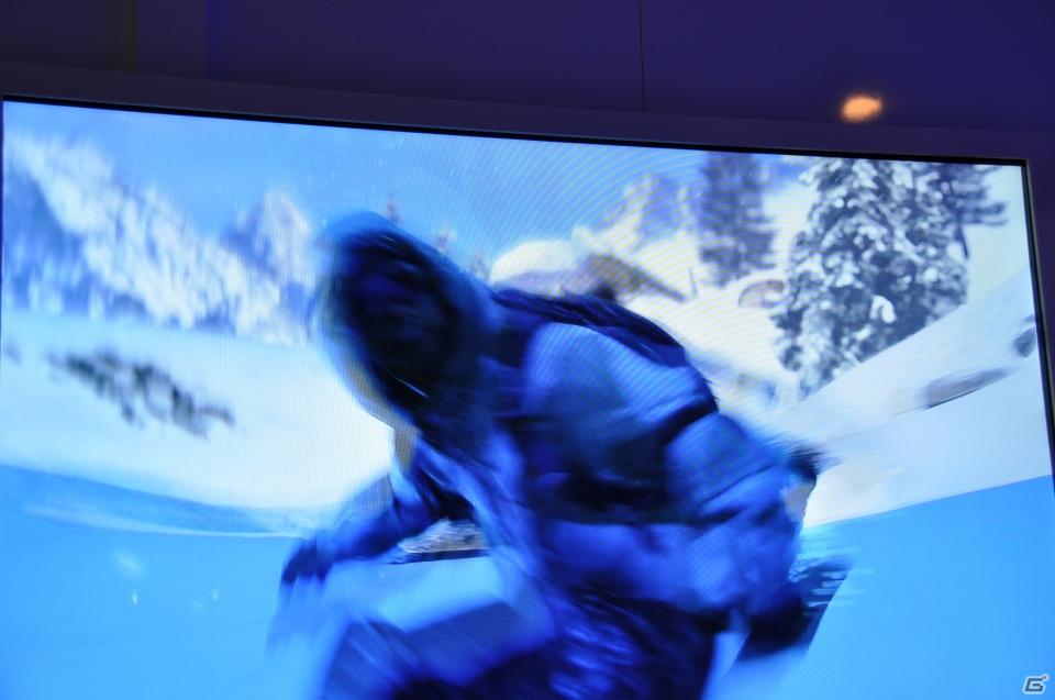 【E3 2011】巨大なスクリーンで映し出される映像に釘付け！「マスエフェクト3」「バトルフィールド3」の試遊には大行列がの画像93