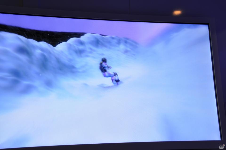 【E3 2011】巨大なスクリーンで映し出される映像に釘付け！「マスエフェクト3」「バトルフィールド3」の試遊には大行列がの画像94