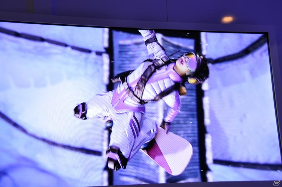 【E3 2011】巨大なスクリーンで映し出される映像に釘付け！「マスエフェクト3」「バトルフィールド3」の試遊には大行列がの画像97
