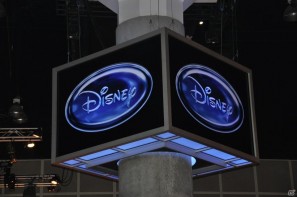 【E3 2011】まるで小さなアトラクション！「Cars」もレースゲームになった！誰でも子供に戻ってしまうような「DISNEYブース」の画像1