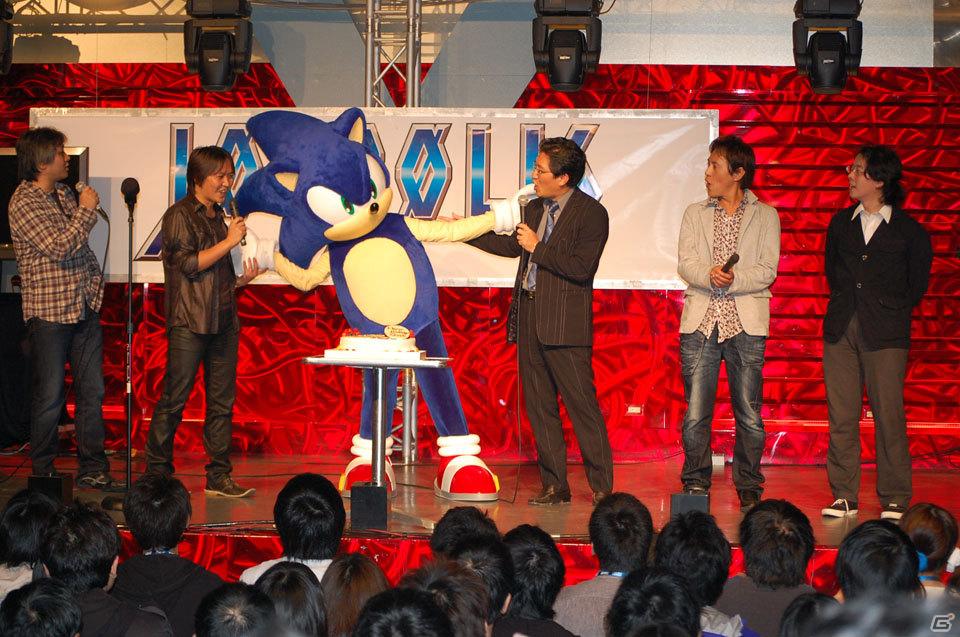 「ソニック」を手がけたクリエイターが集結！最新作「ソニック ジェネレーションズ」も紹介された「『ソニック・ザ・ヘッジホッグ 20周年記念展』バースデーパーティー」レポートの画像24