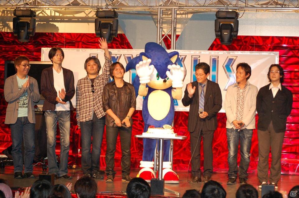 「ソニック」を手がけたクリエイターが集結！最新作「ソニック ジェネレーションズ」も紹介された「『ソニック・ザ・ヘッジホッグ 20周年記念展』バースデーパーティー」レポートの画像27