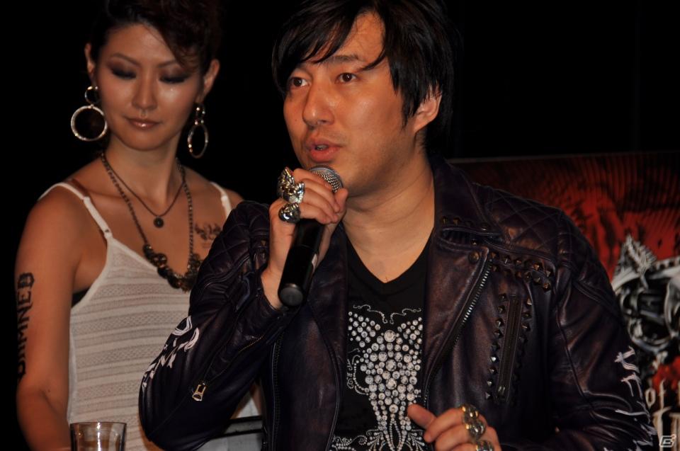 発売日は2011年9月22日に決定！須田氏・三上氏・山岡氏のトークショウにゲストとして我修院達也氏登場！PS3/Xbox 360「シャドウ オブ ザ ダムド」ジャパンプレミア開催の画像10