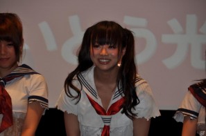 PRユニット「G-FEED」が艶めかしいダンスを披露！にゅうにゅう！3DS「閃乱カグラ -少女達の真影-」「胸躍る！爆乳ハイパー発表会」アキバシアターで開催の画像152