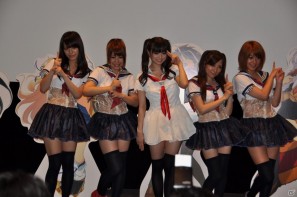 PRユニット「G-FEED」が艶めかしいダンスを披露！にゅうにゅう！3DS「閃乱カグラ -少女達の真影-」「胸躍る！爆乳ハイパー発表会」アキバシアターで開催の画像200