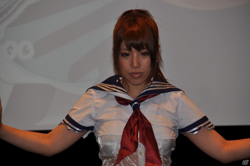 PRユニット「G-FEED」が艶めかしいダンスを披露！にゅうにゅう！3DS「閃乱カグラ -少女達の真影-」「胸躍る！爆乳ハイパー発表会」アキバシアターで開催の画像132