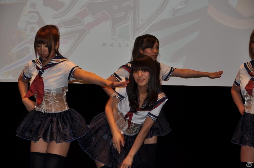 PRユニット「G-FEED」が艶めかしいダンスを披露！にゅうにゅう！3DS「閃乱カグラ -少女達の真影-」「胸躍る！爆乳ハイパー発表会」アキバシアターで開催の画像141