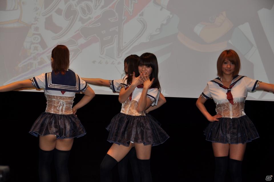 PRユニット「G-FEED」が艶めかしいダンスを披露！にゅうにゅう！3DS「閃乱カグラ -少女達の真影-」「胸躍る！爆乳ハイパー発表会」アキバシアターで開催の画像142