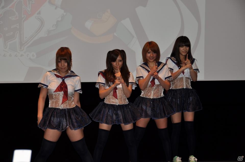 PRユニット「G-FEED」が艶めかしいダンスを披露！にゅうにゅう！3DS「閃乱カグラ -少女達の真影-」「胸躍る！爆乳ハイパー発表会」アキバシアターで開催の画像147