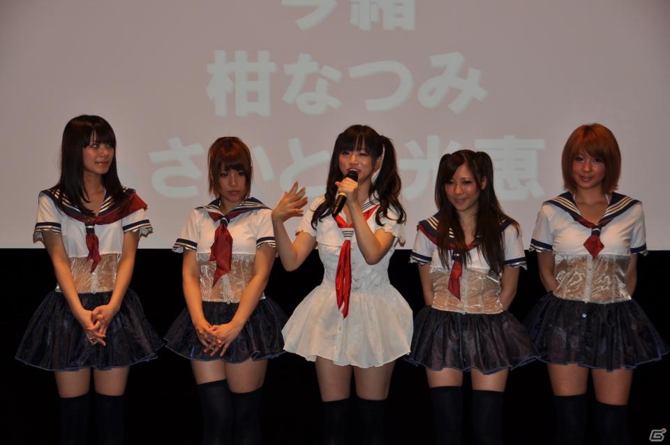 PRユニット「G-FEED」が艶めかしいダンスを披露！にゅうにゅう！3DS「閃乱カグラ -少女達の真影-」「胸躍る！爆乳ハイパー発表会」アキバシアターで開催の画像172