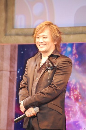 影山ヒロノブさん＆NoBさんによる迫力のライブ！アニメーションで魅せる演出も光る「CR聖闘士星矢」新機種発表会の模様をお届けの画像101