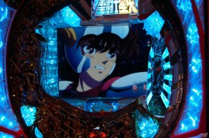 影山ヒロノブさん＆NoBさんによる迫力のライブ！アニメーションで魅せる演出も光る「CR聖闘士星矢」新機種発表会の模様をお届けの画像151