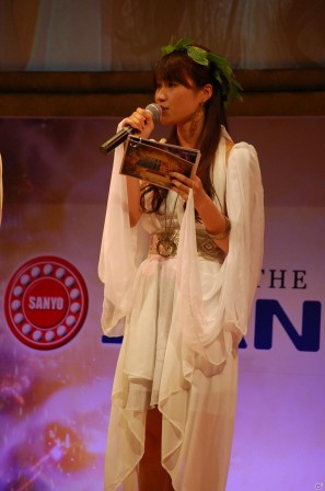 影山ヒロノブさん＆NoBさんによる迫力のライブ！アニメーションで魅せる演出も光る「CR聖闘士星矢」新機種発表会の模様をお届けの画像96