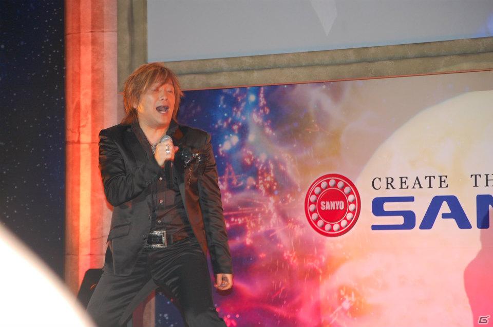 影山ヒロノブさん＆NoBさんによる迫力のライブ！アニメーションで魅せる演出も光る「CR聖闘士星矢」新機種発表会の模様をお届けの画像109