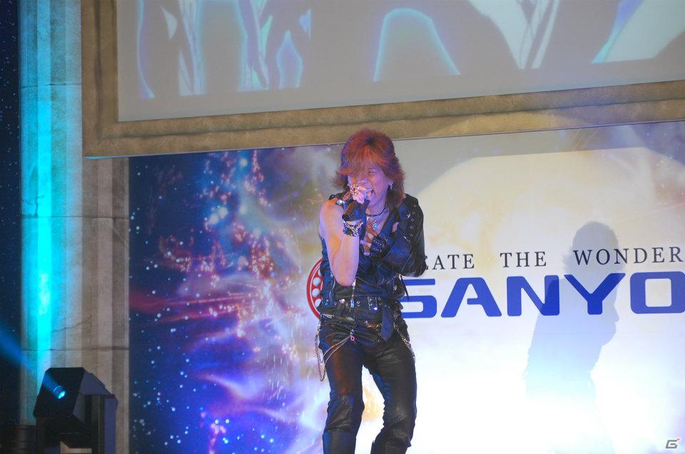 影山ヒロノブさん＆NoBさんによる迫力のライブ！アニメーションで魅せる演出も光る「CR聖闘士星矢」新機種発表会の模様をお届けの画像11