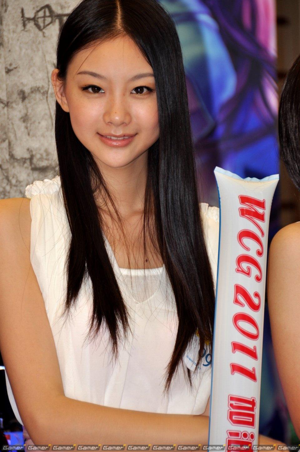【ChinaJoy 2011】ある意味「ガールズショウ」！？正統派、お姉さん系からコスプレまでたっぷりどうぞ！写真で見るコンパニオン特集：前編の画像137