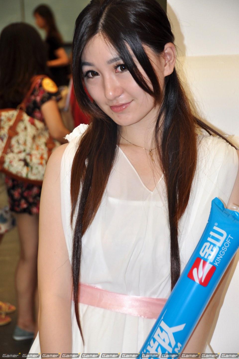 【ChinaJoy 2011】ある意味「ガールズショウ」！？正統派、お姉さん系からコスプレまでたっぷりどうぞ！写真で見るコンパニオン特集：前編の画像142