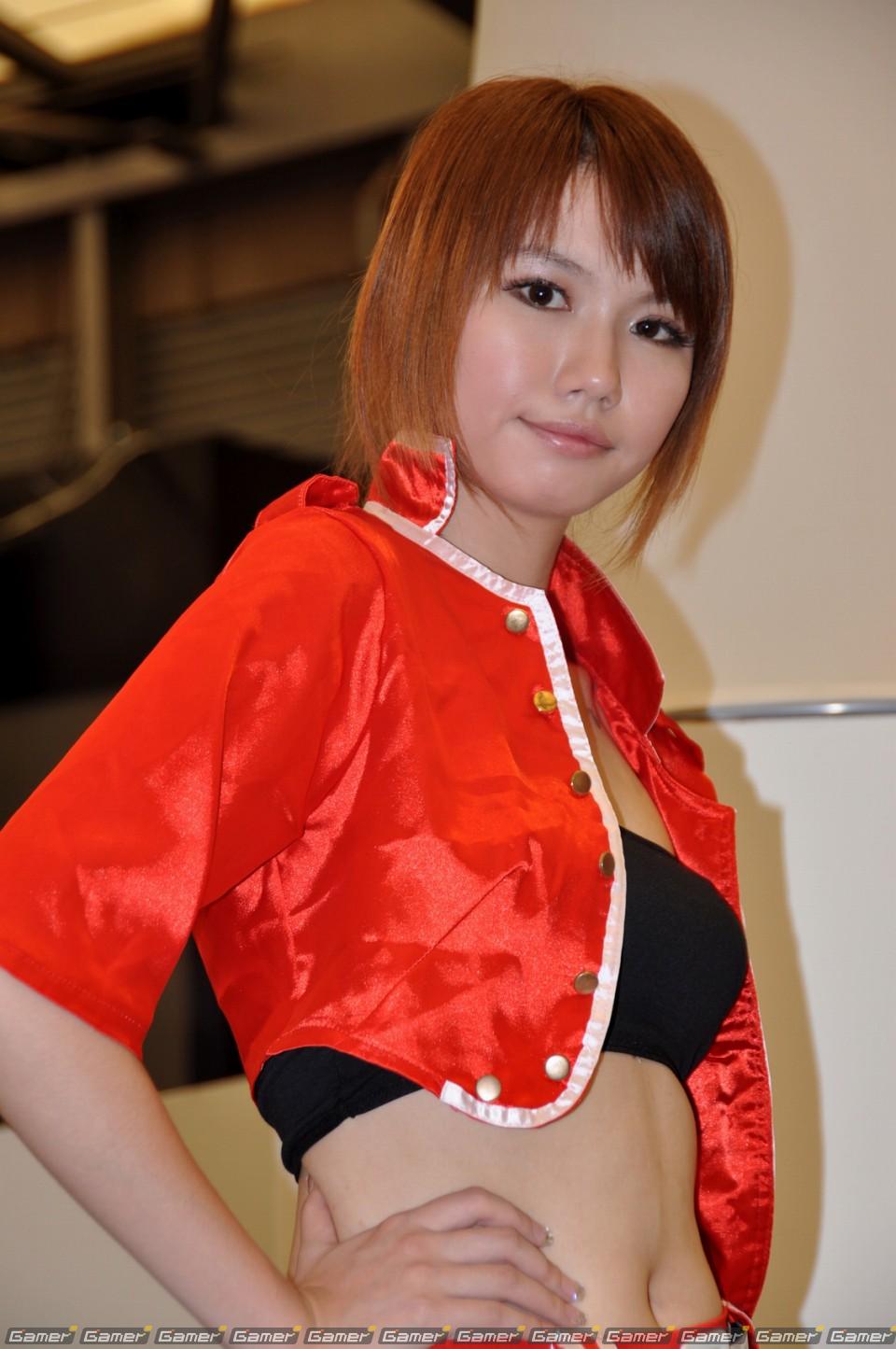 【ChinaJoy 2011】ある意味「ガールズショウ」！？正統派、お姉さん系からコスプレまでたっぷりどうぞ！写真で見るコンパニオン特集：前編の画像154