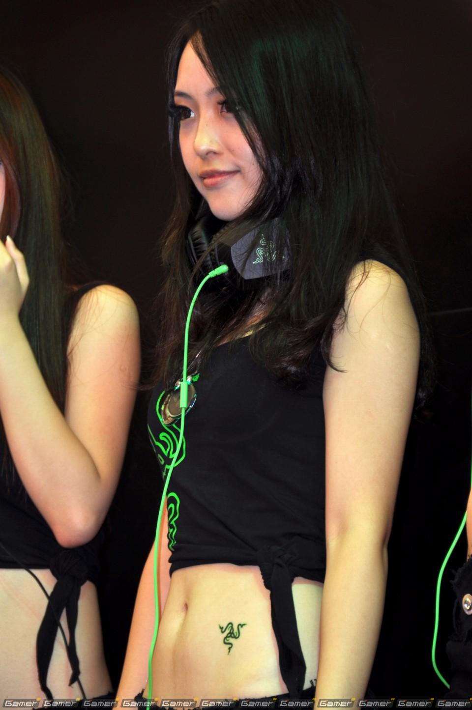 【ChinaJoy 2011】ある意味「ガールズショウ」！？正統派、お姉さん系からコスプレまでたっぷりどうぞ！写真で見るコンパニオン特集：前編の画像161