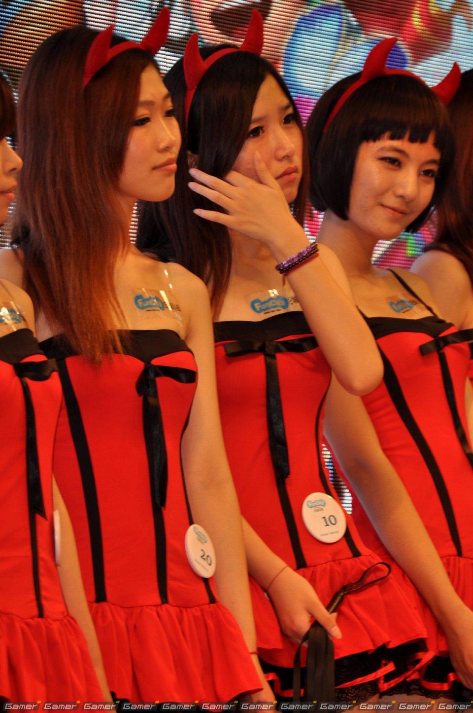 【ChinaJoy 2011】ある意味「ガールズショウ」！？正統派、お姉さん系からコスプレまでたっぷりどうぞ！写真で見るコンパニオン特集：前編の画像178