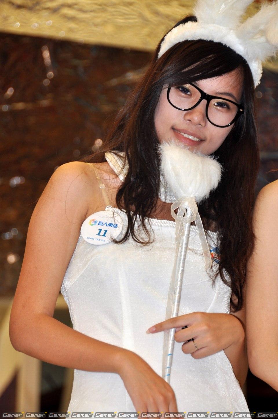 【ChinaJoy 2011】ある意味「ガールズショウ」！？正統派、お姉さん系からコスプレまでたっぷりどうぞ！写真で見るコンパニオン特集：前編の画像53