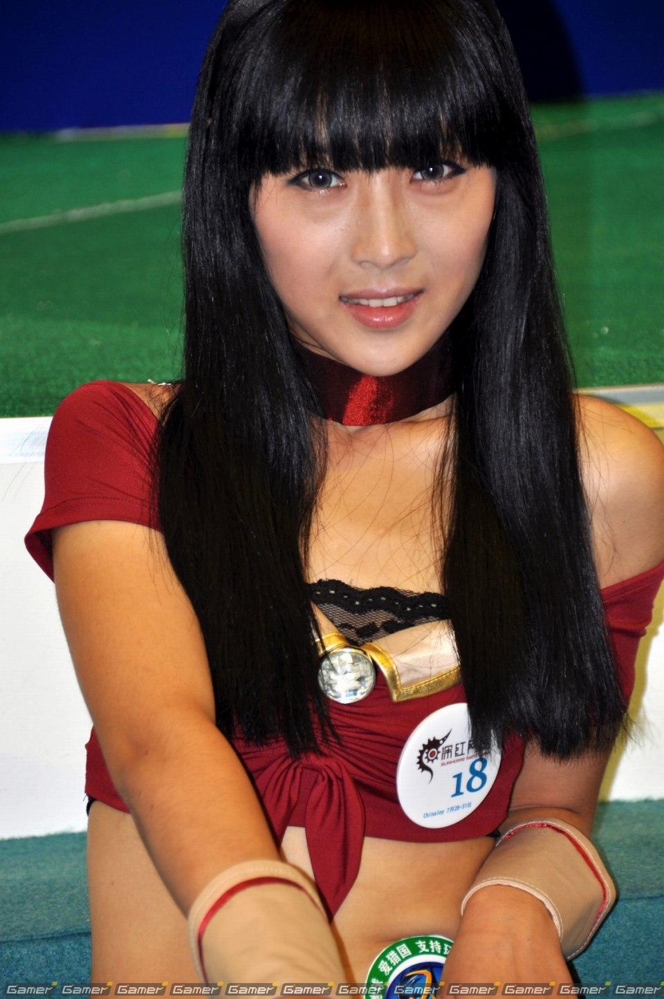 【ChinaJoy 2011】ある意味「ガールズショウ」！？正統派、お姉さん系からコスプレまでたっぷりどうぞ！写真で見るコンパニオン特集：前編の画像66