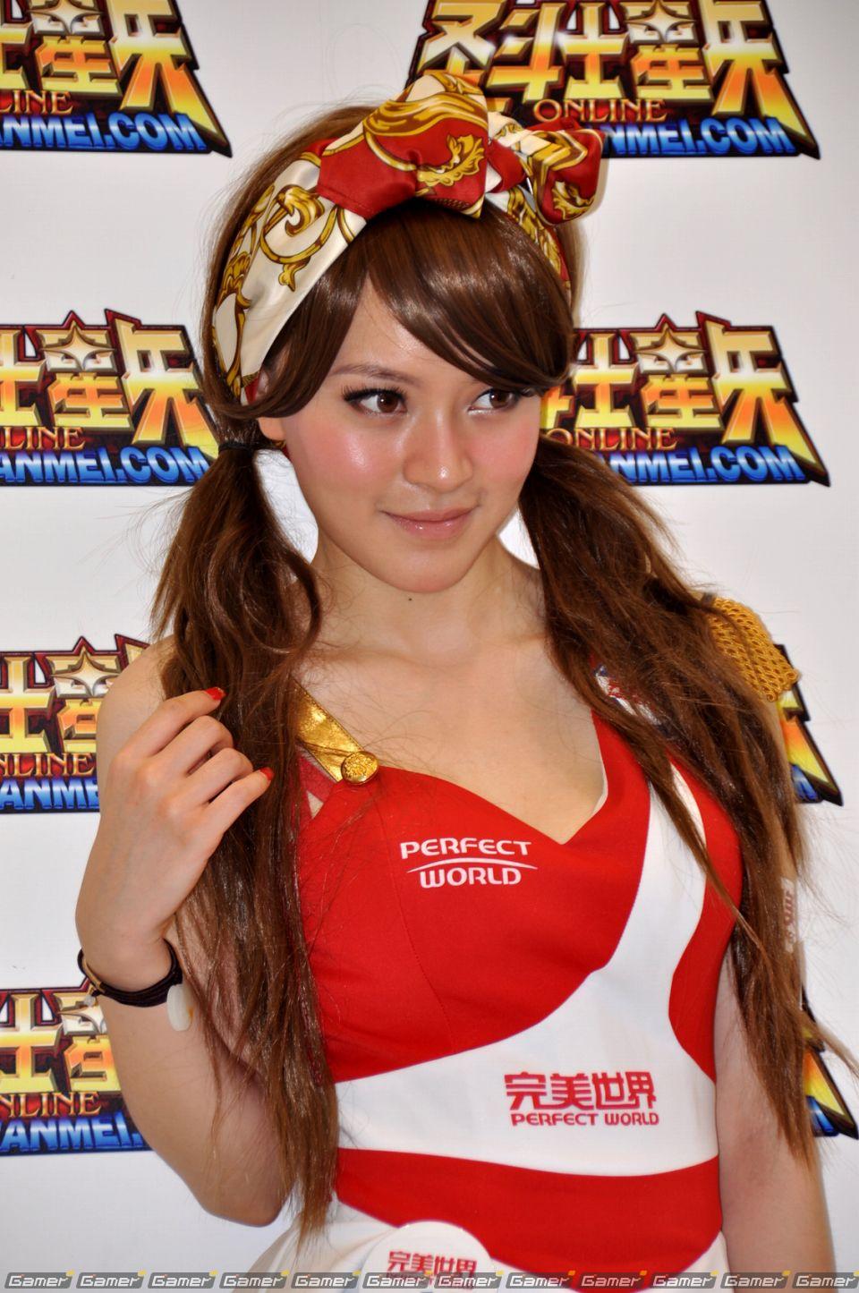 【ChinaJoy 2011】ある意味「ガールズショウ」！？正統派、お姉さん系からコスプレまでたっぷりどうぞ！写真で見るコンパニオン特集：前編の画像86